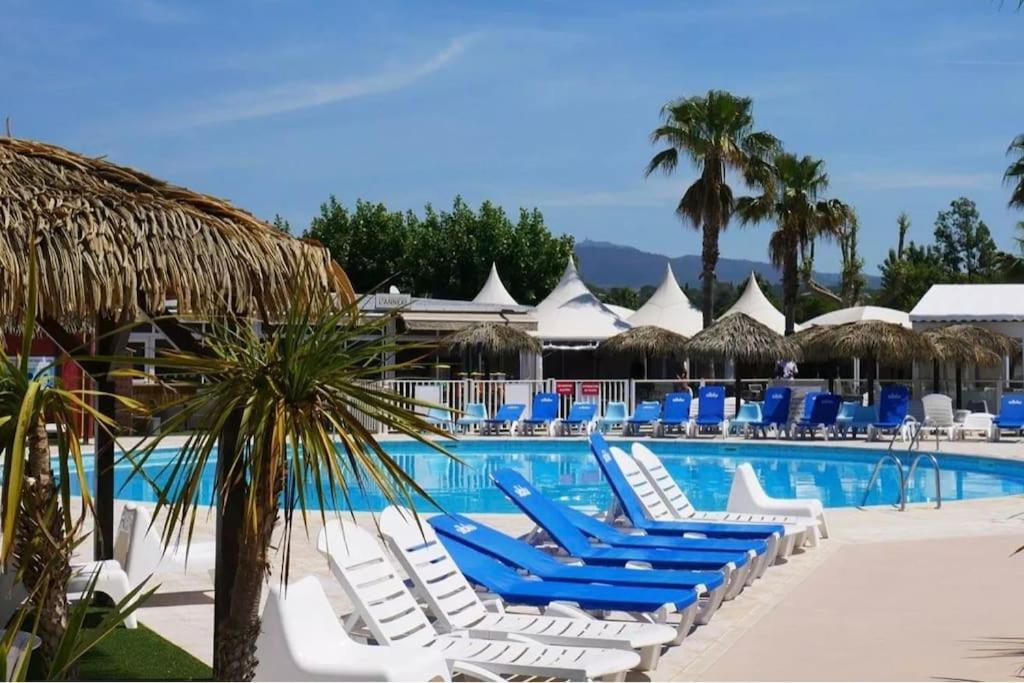 Le Moorea Mobilhome Camping Le Montourey 4 Etoiles Фрежюс Экстерьер фото